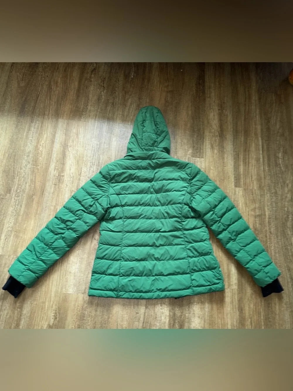 Michael kors Lightweight Green Hooded Puffer Jacket with premium insulation SZ M